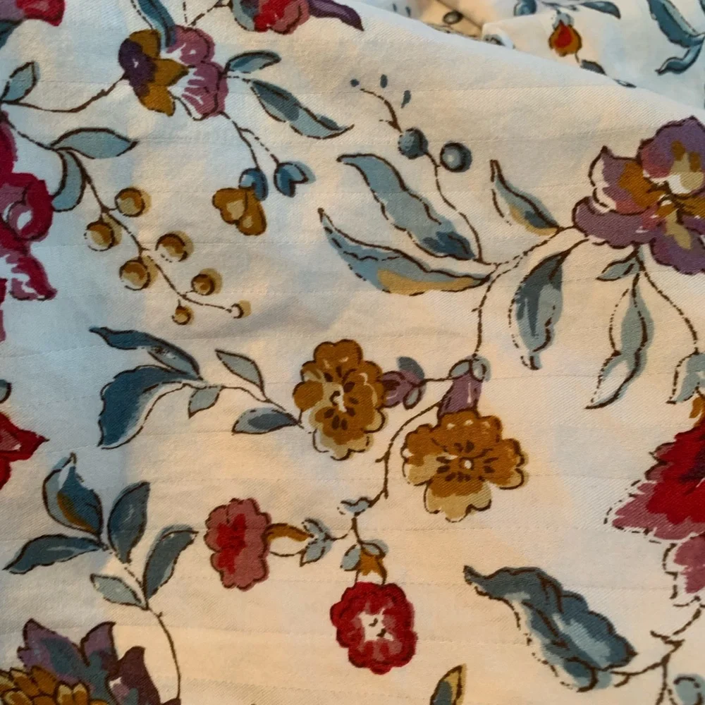 L.L. Bean Floral Duvet Cover with Red and Blue Accents